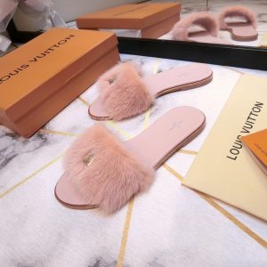 LOUIS VUITTON Mink Slippers - Image 7