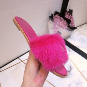 LOUIS VUITTON Mink Slippers - Image 7