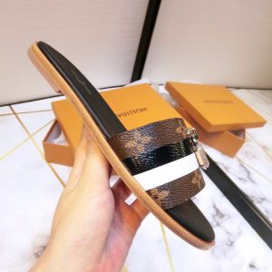 LOUIS VUITTON Lock Slippers - Image 4