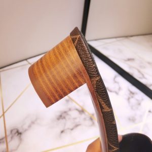 LOUIS VUITTON Lock Sandals - Image 6