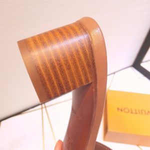 LOUIS VUITTON Lock Sandals - Image 3