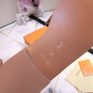 LOUIS VUITTON Lock Slippers - Image 3