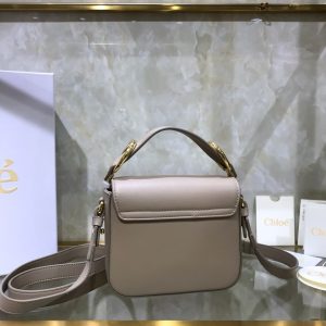 Chloé C Shoulder Bags - Image 8