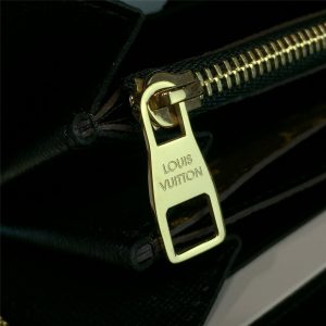 LOUIS VUITTON ZIPPY - Image 7