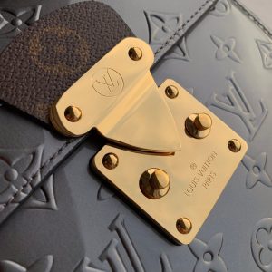 LOUIS VUITTON SPRING STREET - Image 6