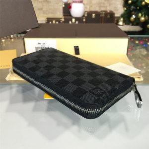 LOUIS VUITTON ZIPPY - Image 3