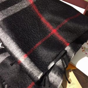 Burberry Scarf - Image 4