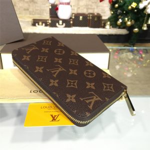 LOUIS VUITTON ZIPPY - Image 3