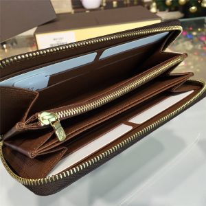 LOUIS VUITTON ZIPPY - Image 9