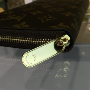 LOUIS VUITTON ZIPPY - Image 7