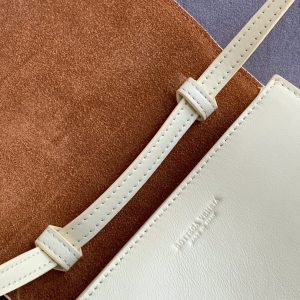 BOTTEGA VENETA PADDED CASSETTE BAG - Image 6