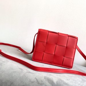 BOTTEGA VENETA PADDED CASSETTE BAG - Image 9