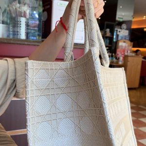 Dior book tote - Image 8