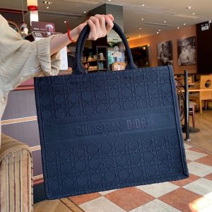 Dior book tote - Image 9