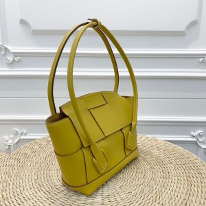 BOTTEGA VENETA Handbag - Image 3