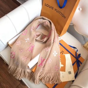 Louis Vuitton Scarf - Image 3