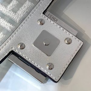 Fendi BAGUETTE - Image 4