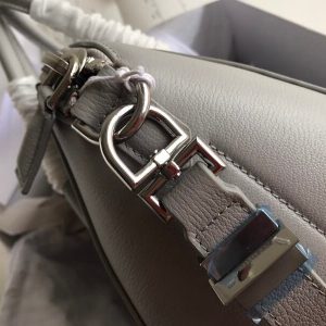 Givenchy Antigona Bag Small - Image 7