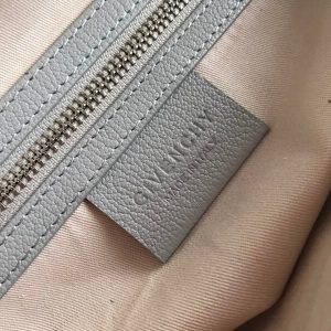 Givenchy Antigona Bag Small - Image 5