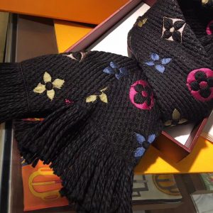 Louis Vuitton Scarf - Image 4