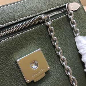 Louis Vuitton VERY - Image 5