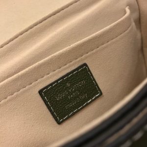 Louis Vuitton VERY - Image 3