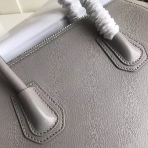 Givenchy Antigona Bag Medium - Image 5