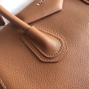 Givenchy Antigona Bag Medium - Image 9