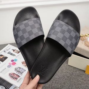 Louis Vuitton slippers - Image 4