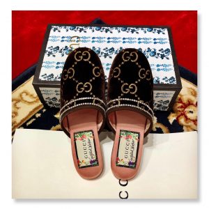 Gucci Slippers - Image 5