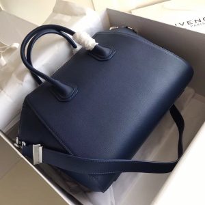 Givenchy Antigona Bag Medium - Image 6