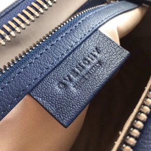 Givenchy Antigona Bag Medium - Image 4