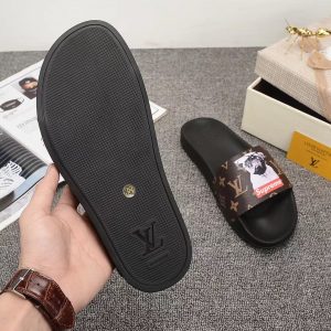 Louis Vuitton slippers - Image 5