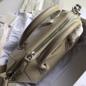 Givenchy Antigona Bag Small - Image 4