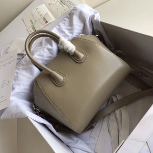 Givenchy Antigona Bag Mini - Image 3