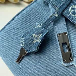 Louis Vuitton Humble Travel Bag Kelly - Image 9