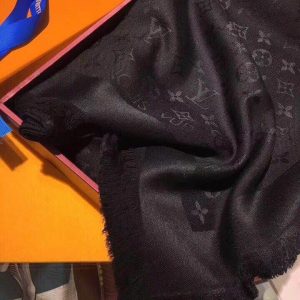 Louis Vuitton Scarf - Image 5