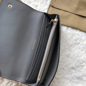 Burberry wallet - Image 4