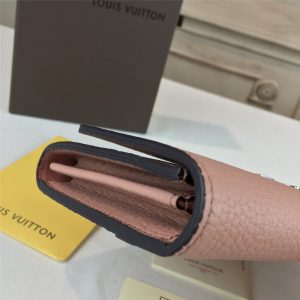 LOUIS VUITTON CAPUCINES WALLET - Image 5