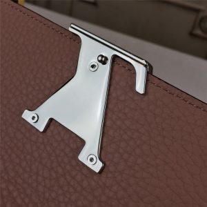 LOUIS VUITTON CAPUCINES WALLET - Image 7