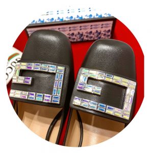 Gucci Pumps with Crystal - Image 4