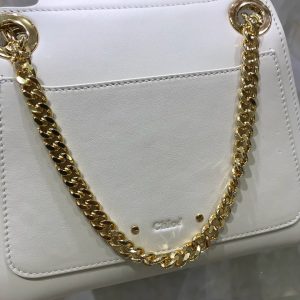 Chloe Annie - Image 6