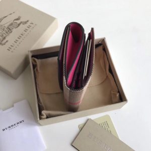 Burberry Wallet - Image 5