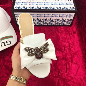 Gucci Leather Slider with Bow - Image 9