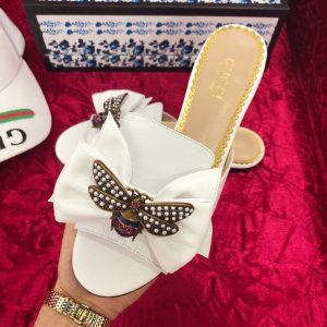 Gucci Leather Slider with Bow - Image 4