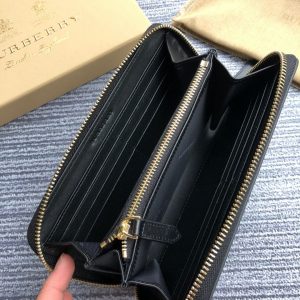 Burberry Wallet - Image 4