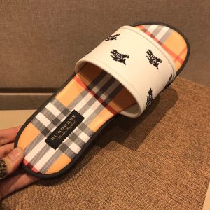 Burberry Slippers - Image 6
