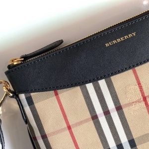 Burberry House - Image 8