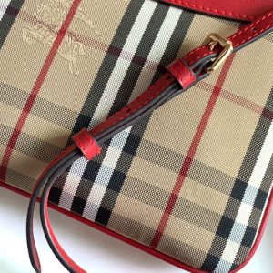 Burberry House - Image 6