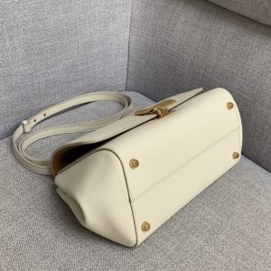 Bottega Veneta Shoulder Bags - Image 6